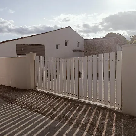 Le Hangar De Mamie La Charriere