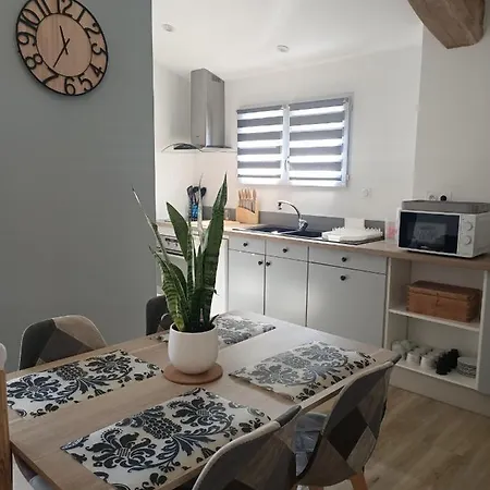 Le Hangar De Mamie La Charriere