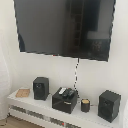 Le Hangar De Mamie Nyaraló